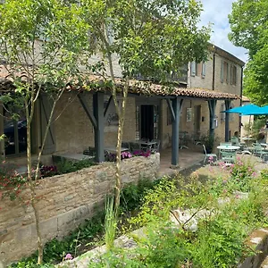 L'étape Du Château Bed and breakfast